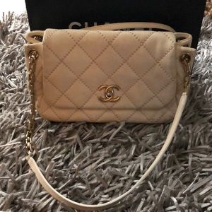 Cream Chanel